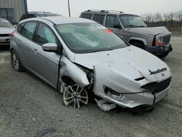 1FADP3K2XFL283470 - 2015 FORD FOCUS SE SILVER photo 1