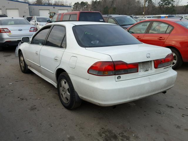 1HGCG16521A031815 - 2001 HONDA ACCORD EX WHITE photo 3