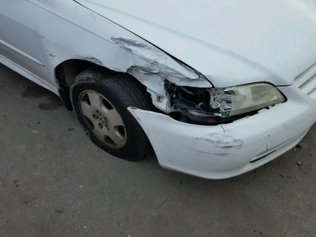 1HGCG16521A031815 - 2001 HONDA ACCORD EX WHITE photo 9