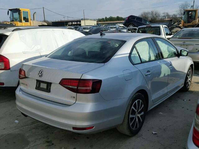 3VWD67AJ1GM224799 - 2016 VOLKSWAGEN JETTA SE SILVER photo 4