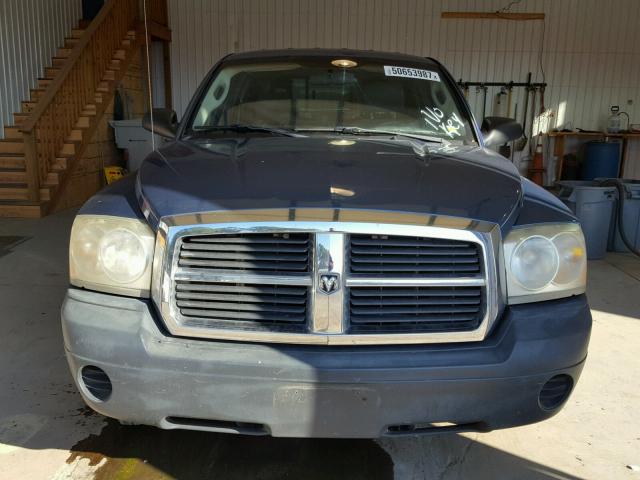 1D7HE22K75S247600 - 2005 DODGE DAKOTA ST BLUE photo 9