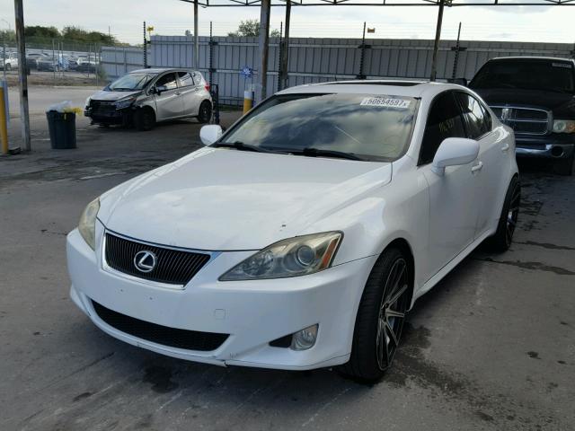 JTHBK262085063135 - 2008 LEXUS IS 250 WHITE photo 2