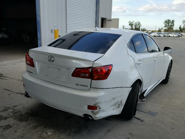 JTHBK262085063135 - 2008 LEXUS IS 250 WHITE photo 4