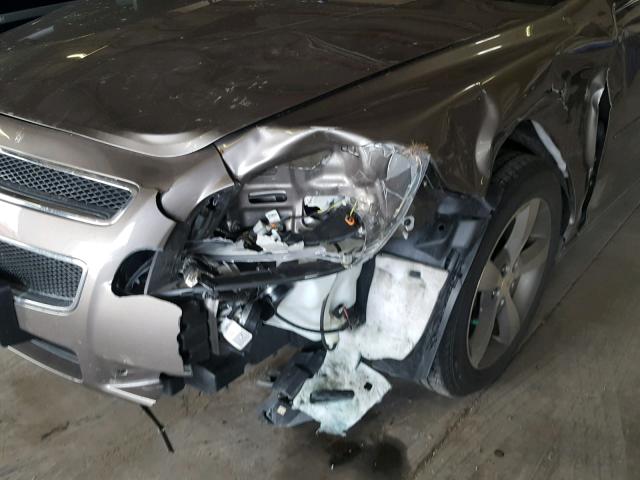 1G1ZC5E15BF252509 - 2011 CHEVROLET MALIBU 1LT GOLD photo 9
