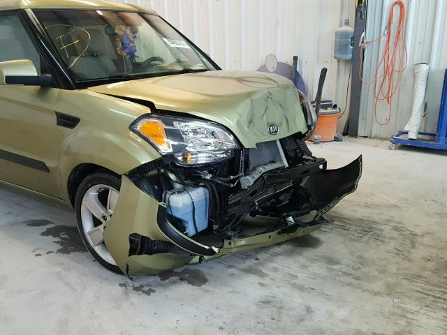 KNDJT2A2XB7330066 - 2011 KIA SOUL + GREEN photo 9