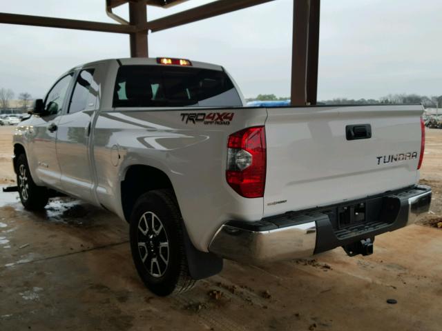 5TFUW5F11GX502630 - 2016 TOYOTA TUNDRA DOU WHITE photo 3