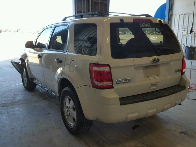 1FMCU0C77AKC49746 - 2010 FORD ESCAPE XLS WHITE photo 3