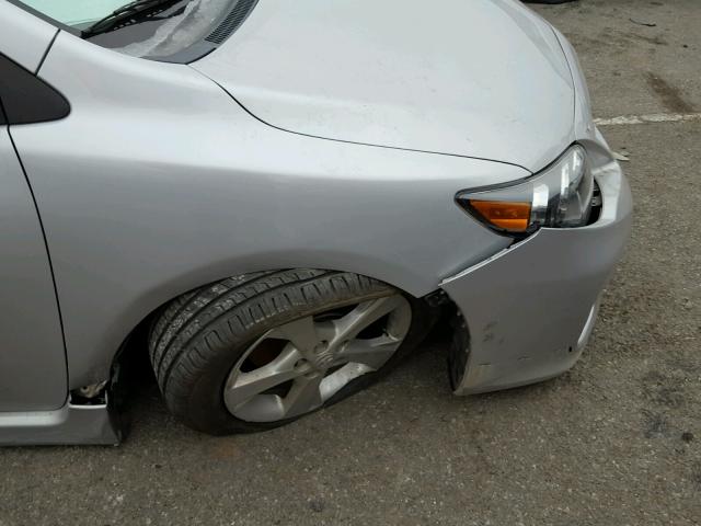 2T1BU4EE3CC774052 - 2012 TOYOTA COROLLA BA SILVER photo 9