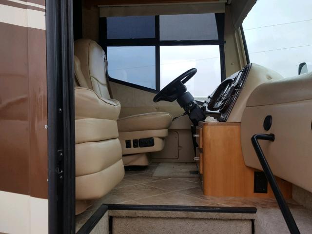 1RF43561293049324 - 2009 ROADMASTER RAIL RAISED RAI TWO TONE photo 5