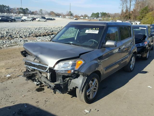 KNDJT2A28B7230791 - 2011 KIA SOUL GRAY photo 2