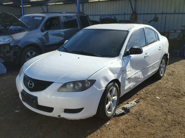 JM1BK12F641173886 - 2004 MAZDA 3 I WHITE photo 2