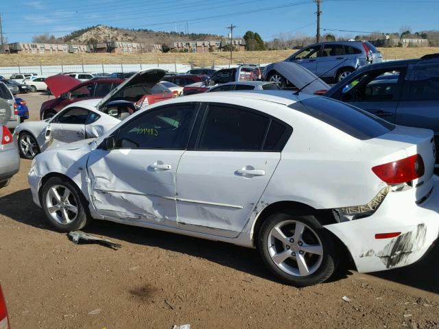 JM1BK12F641173886 - 2004 MAZDA 3 I WHITE photo 9