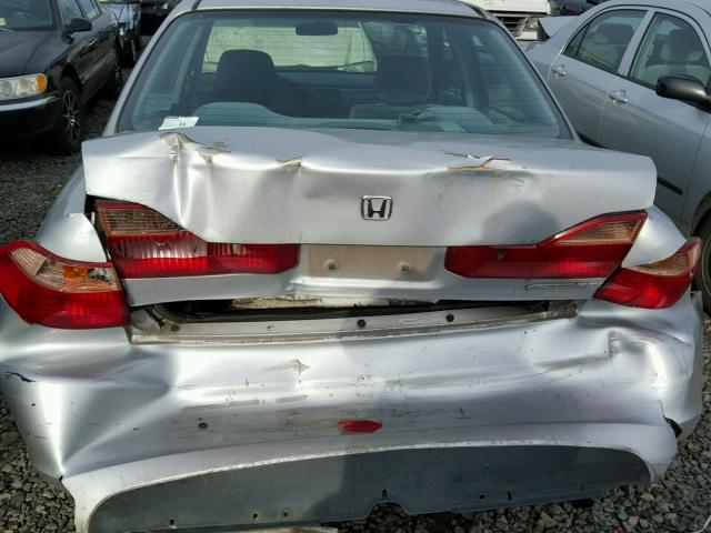 1HGCF8549XA160115 - 1999 HONDA ACCORD DX SILVER photo 9