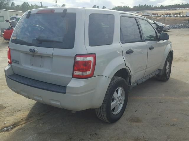 1FMCU02759KA75432 - 2009 FORD ESCAPE XLS CREAM photo 4