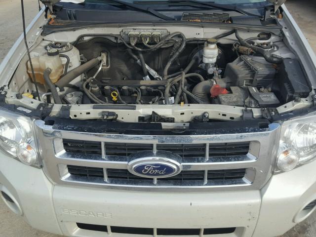 1FMCU02759KA75432 - 2009 FORD ESCAPE XLS CREAM photo 7