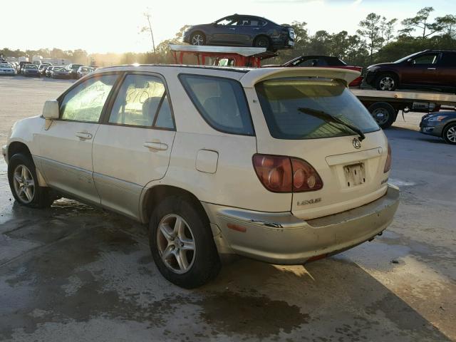 JT6HF10U0Y0100029 - 2000 LEXUS RX 300 WHITE photo 3