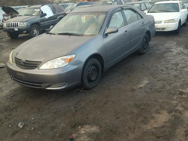 4T1BE32K43U720291 - 2003 TOYOTA CAMRY LE GRAY photo 2