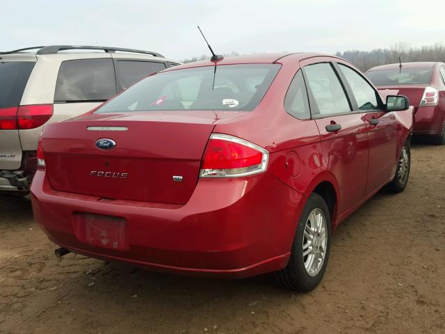 1FAHP35N29W227274 - 2009 FORD FOCUS SE RED photo 4