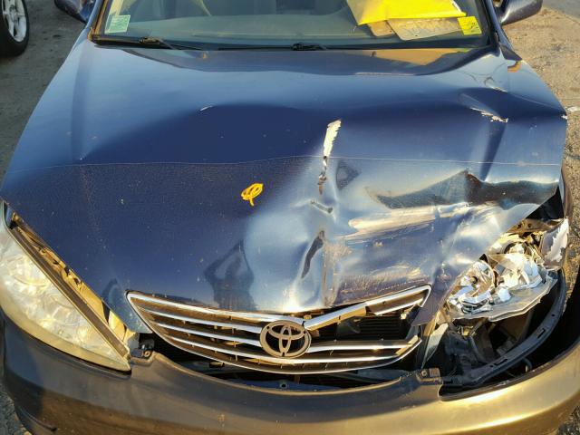 4T1BE30K16U154176 - 2006 TOYOTA CAMRY LE 蓝色 照片 7