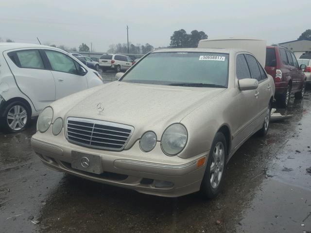 WDBJF65J11B219559 - 2001 MERCEDES-BENZ E 320 BEIGE photo 2