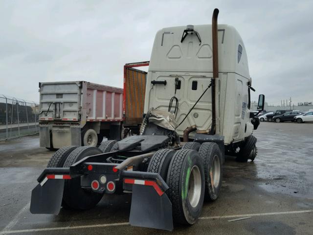 3AKJGLDR3DSFF9200 - 2013 FREIGHTLINER CASCADIA 1 WHITE photo 4