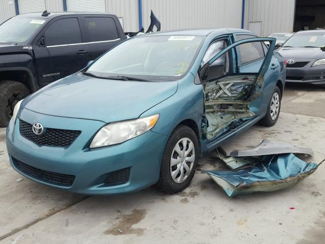 2T1BU4EE0AC381655 - 2010 TOYOTA COROLLA BA GREEN photo 2