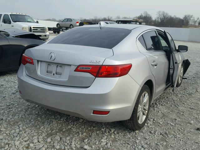 19VDE1F3XDE020319 - 2013 ACURA ILX 20 SILVER photo 4