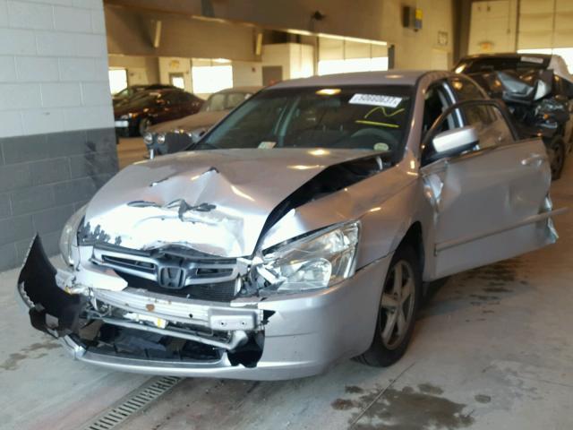 1HGCM66395A005321 - 2005 HONDA ACCORD LX SILVER photo 2