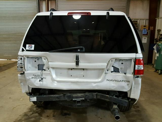 5LMJJ2H51CEL02264 - 2012 LINCOLN NAVIGATOR WHITE photo 9