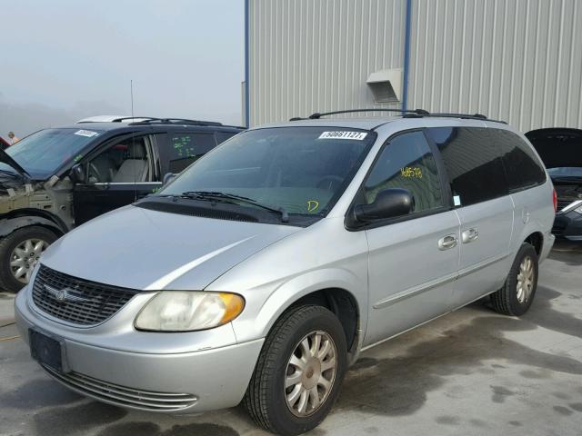 2C8GP74L82R708284 - 2002 CHRYSLER TOWN & COU GRAY photo 2