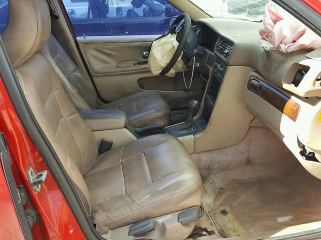 YV1LS5544W1464177 - 1998 VOLVO S70 RED photo 5