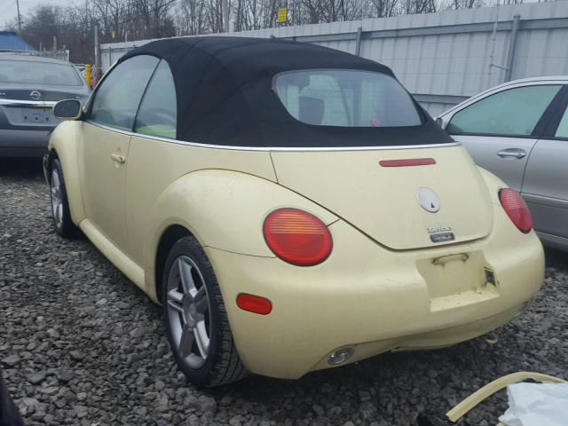 3VWCD21Y74M308266 - 2004 VOLKSWAGEN NEW BEETLE 黄色 照片 3