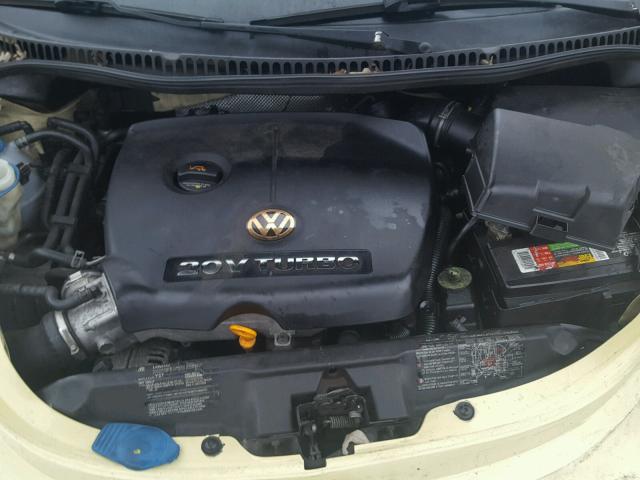 3VWCD21Y74M308266 - 2004 VOLKSWAGEN NEW BEETLE 黄色 照片 7