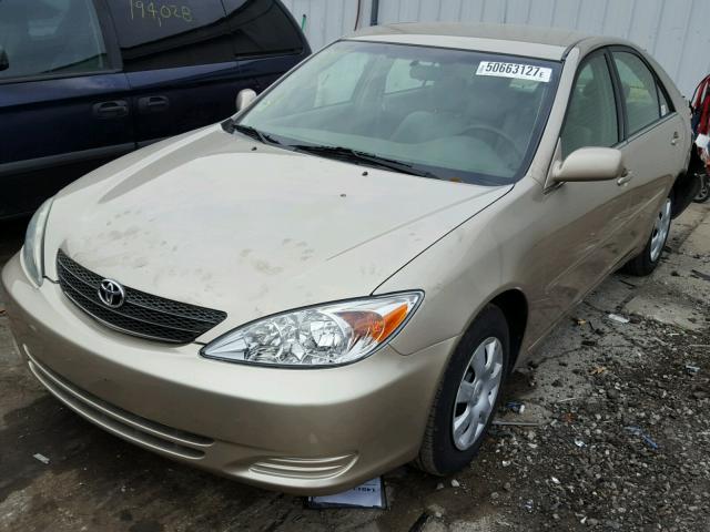4T1BE32KX4U929052 - 2004 TOYOTA CAMRY LE GOLD photo 2