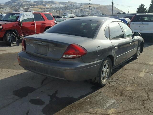 1FAFP53U75A220406 - 2005 FORD TAURUS SE GRAY photo 4