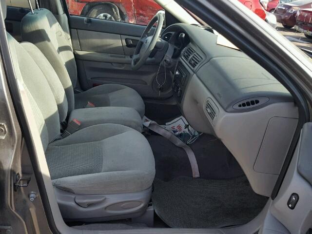 1FAFP53U75A220406 - 2005 FORD TAURUS SE GRAY photo 5