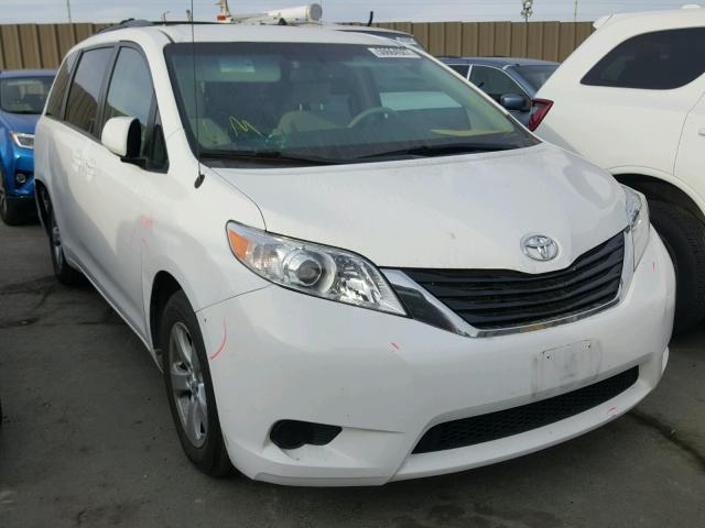 5TDKK3DC3ES453056 - 2014 TOYOTA SIENNA LE WHITE photo 1