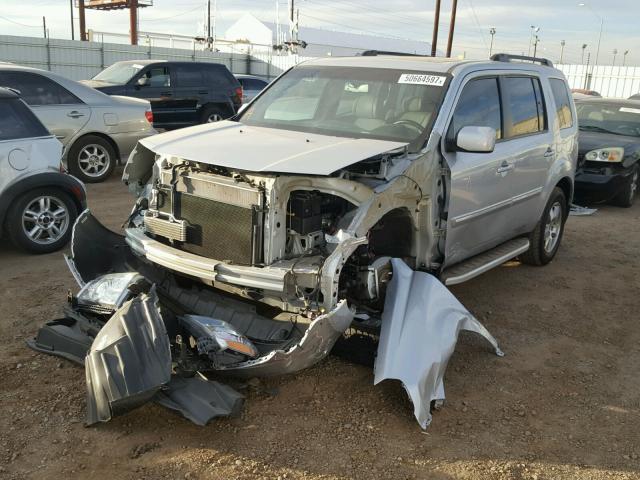 5FNYF3H56BB035665 - 2011 HONDA PILOT EXL SILVER photo 2