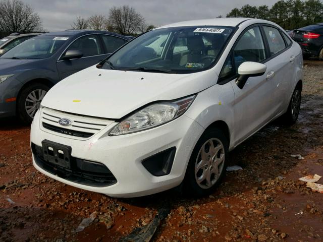 3FADP4AJ1CM111367 - 2012 FORD FIESTA S WHITE photo 2