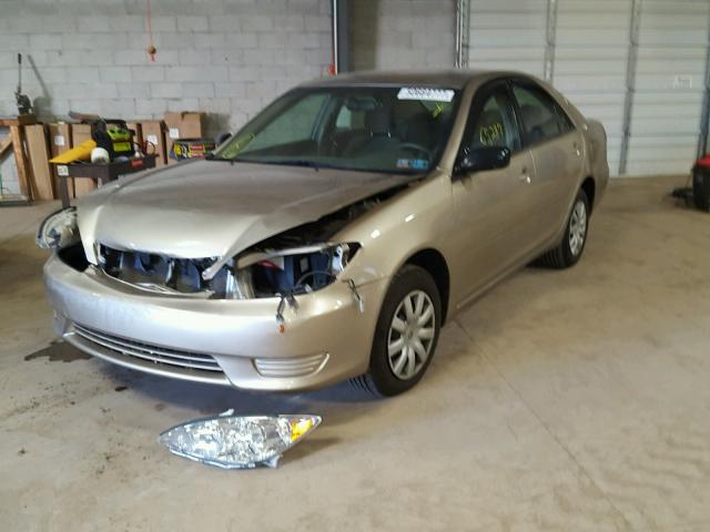 JTDBE32K963045326 - 2006 TOYOTA CAMRY LE ბეჟი ფოტო 2