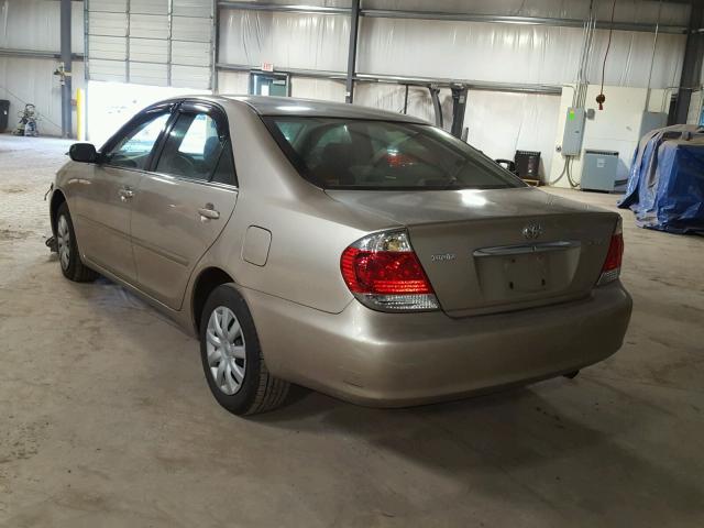 JTDBE32K963045326 - 2006 TOYOTA CAMRY LE ბეჟი ფოტო 3