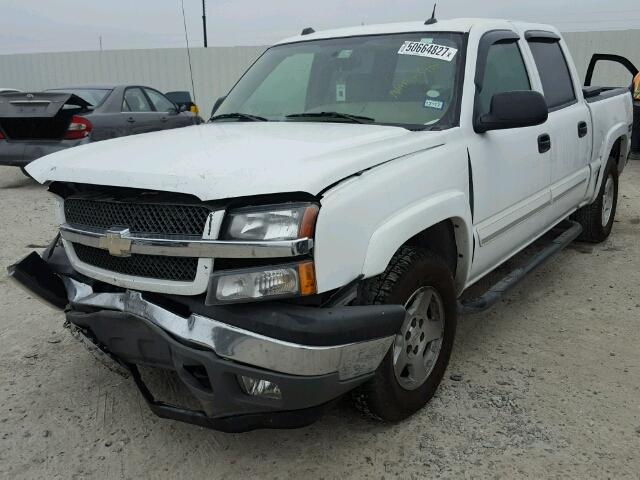 2GCEK13T251223146 - 2005 CHEVROLET SILVERADO WHITE photo 2