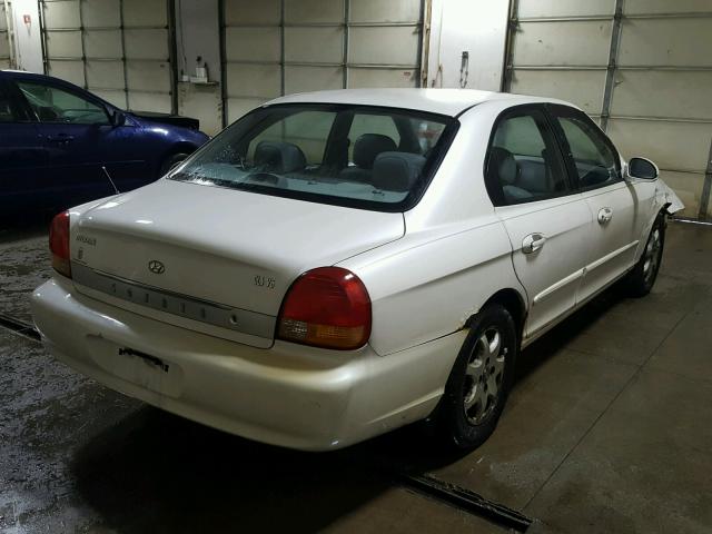 KMHWF35V51A472488 - 2001 HYUNDAI SONATA GLS WHITE photo 4