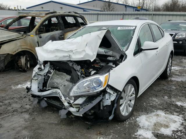 1G4PP5SK6G4134208 - 2016 BUICK VERANO WHITE photo 2