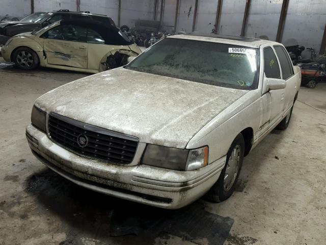 1G6KF5494XU802098 - 1999 CADILLAC DEVILLE CO CREAM photo 2