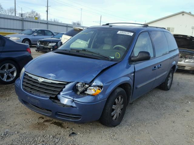 2A8GP54LX7R184304 - 2007 CHRYSLER TOWN & COU BLUE photo 2