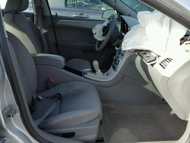 1G1ZA5EB8A4103892 - 2010 CHEVROLET MALIBU LS 银色 照片 5