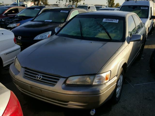 JT2BG22K2W0120107 - 1998 TOYOTA CAMRY CE GOLD photo 2