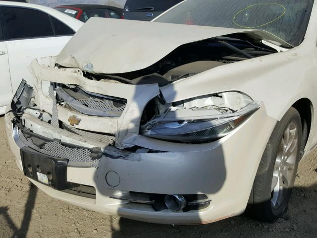 1G1ZE5E79BF388804 - 2011 CHEVROLET MALIBU LTZ 白色 照片 9