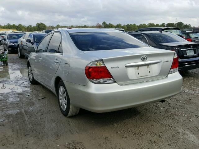 4T1BE32K55U948979 - 2005 TOYOTA CAMRY LE SILVER photo 3